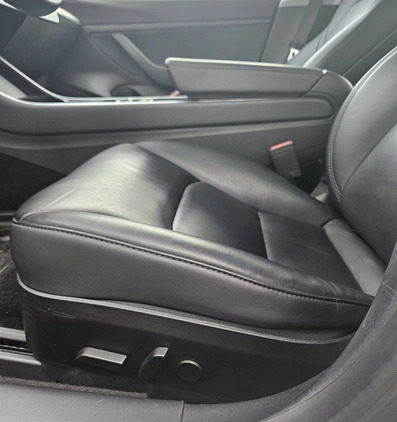 Tesla Model 3 cena 119000 przebieg: 63000, rok produkcji 2020 z Ostrów Wielkopolski małe 92